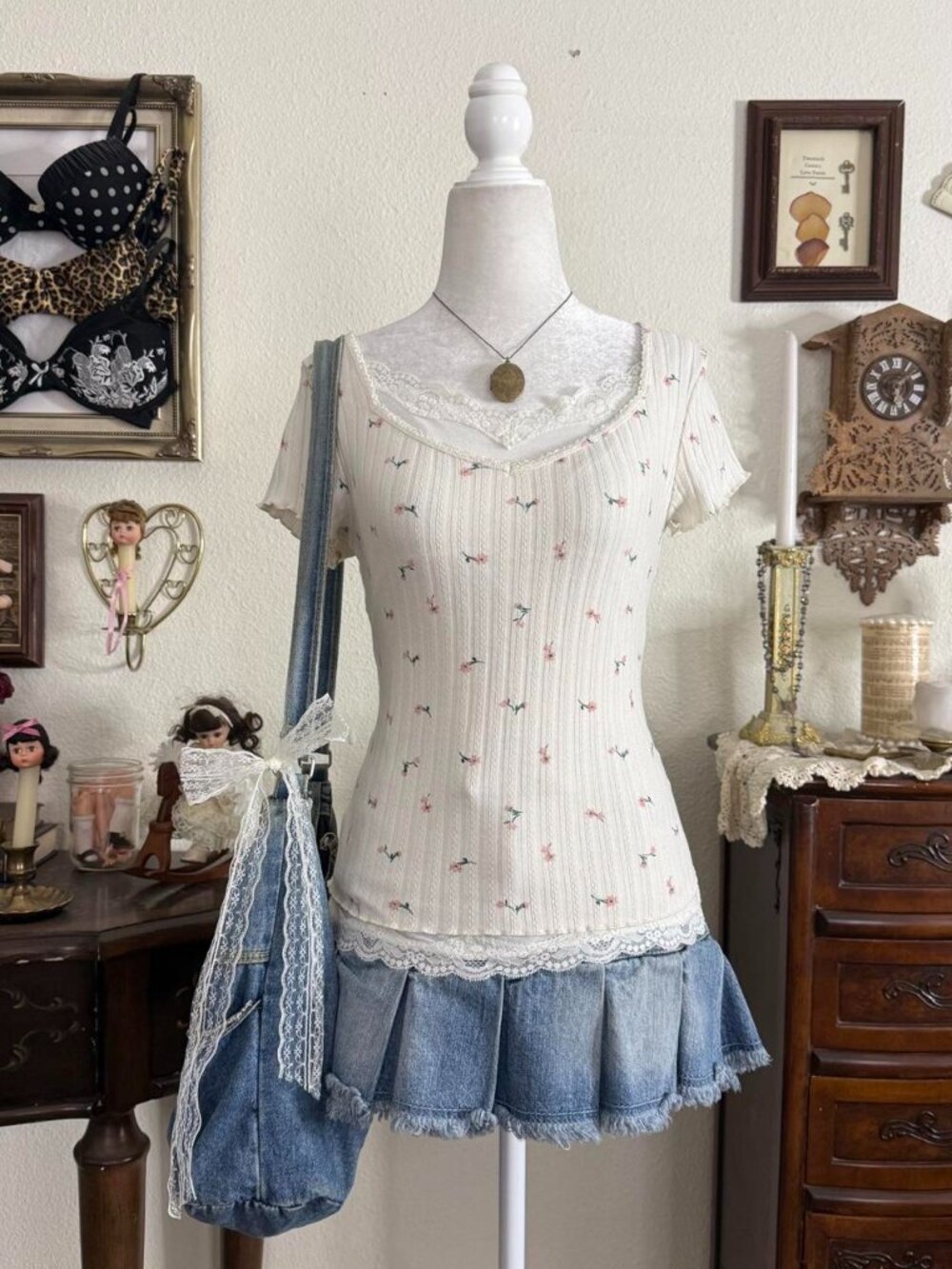 Dainty girly grunge cottagecore floral v neck top